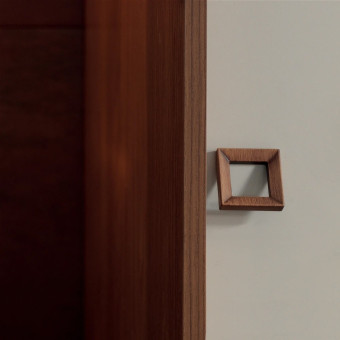 Шкаф с дверцами 3 двери ENZA HOME MISTRAL EH30668